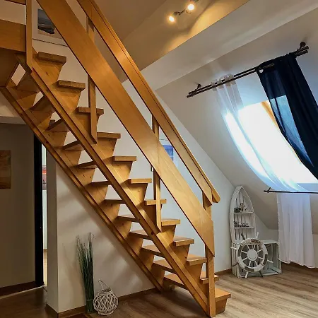 Ustronie Leśne مينززدرويه