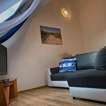 アパート Ustronie Leśne ミエンジズドロイェ