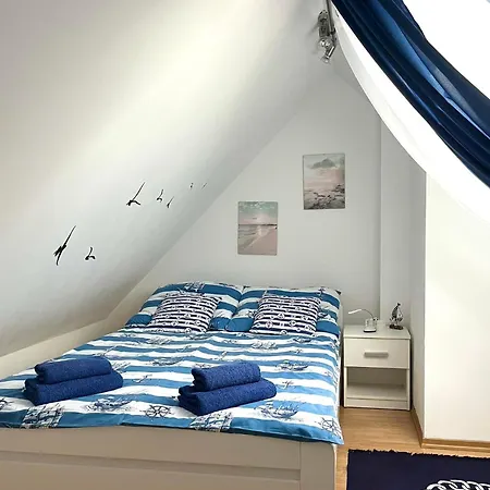 Ustronie Leśne * ミエンジズドロイェ