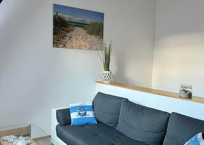 Ustronie Leśne * مينززدرويه